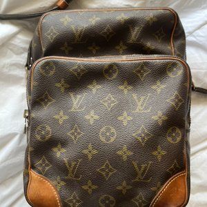 Louis Vuitton Crossbody Bag